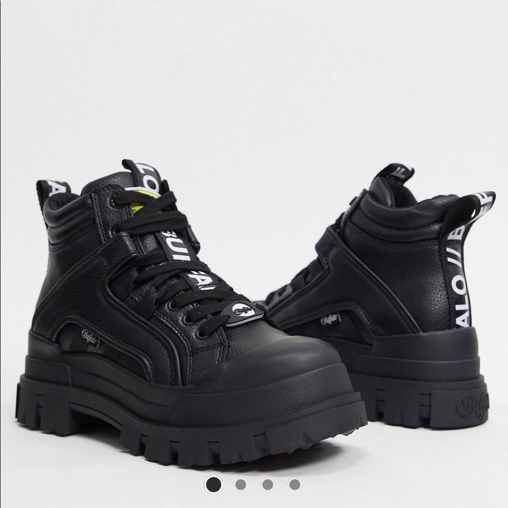 NEW Buffalo London aspha flat ankle boot in black size 8.5